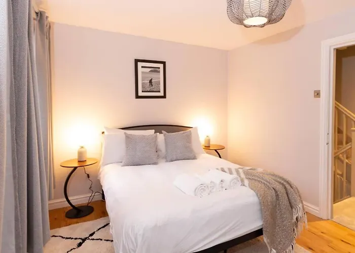 Beautiful West Didsbury 4Br Home